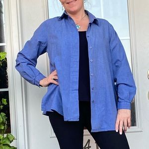Announcements Maternity soft 100% cotton blue button up maternity shirt.